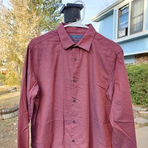 Medium Slim Fit Perry Ellis Button Up Long Sleeve Shirt